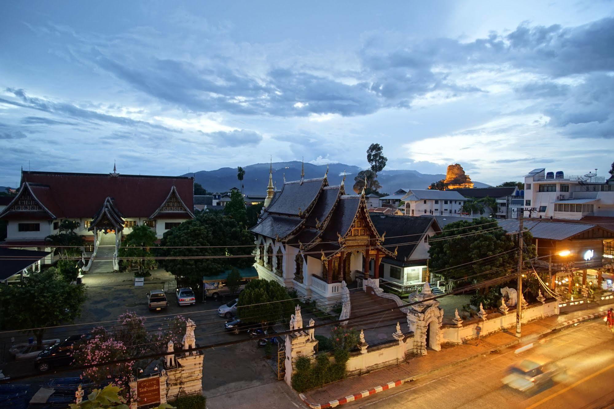 Makkachiva Chiang Mai Exterior foto
